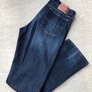 NWOT Lucky Brand Zoey Straight Leg Jeans